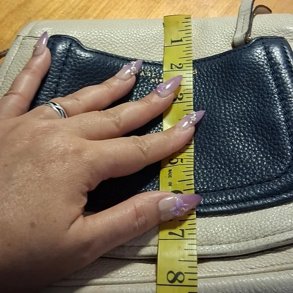 Marc Jacobs Cream & Navy Leather Crossbody Bag with Orange Strap - Picture 13 of 17